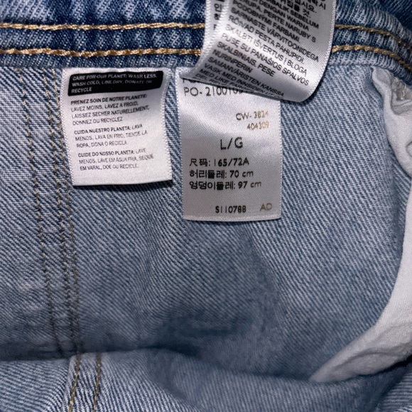 Levi's Light Blue Denim Short Overalls - Picture 4 of 4